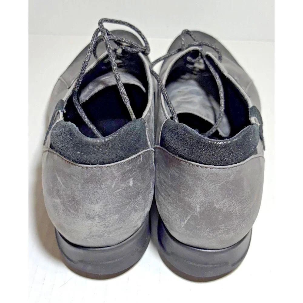 Mephisto Leather lace up shoe, gray, darker textured toe cap, Size 10